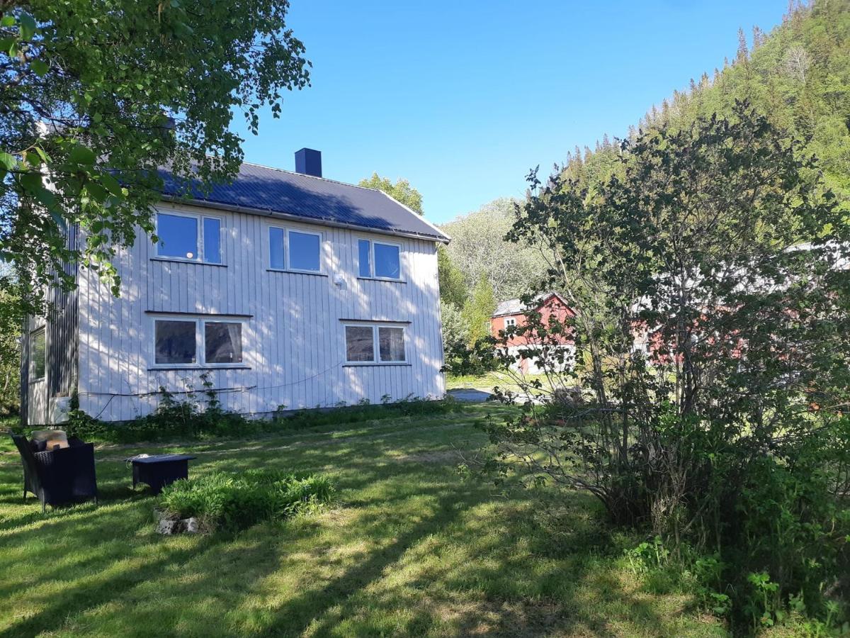 Graceland Norway Foldereid 외부 사진